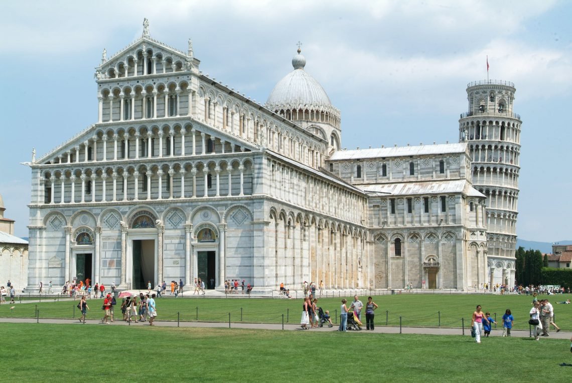 Piazza Campo dei Miracoli - Pisa