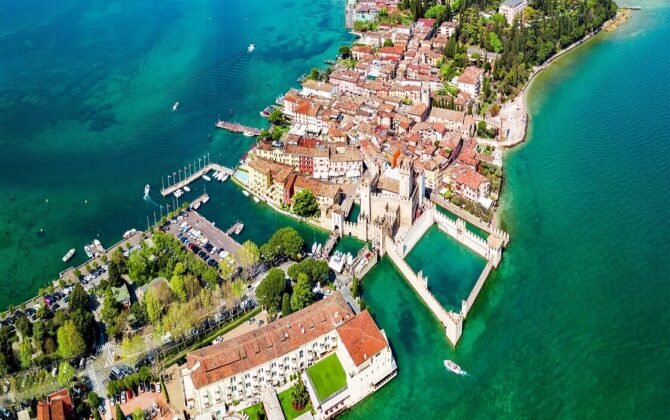 Vista panorâmica de Sirmione.